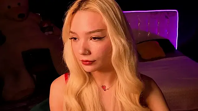 SandraBoyl from StripChat is Freechat