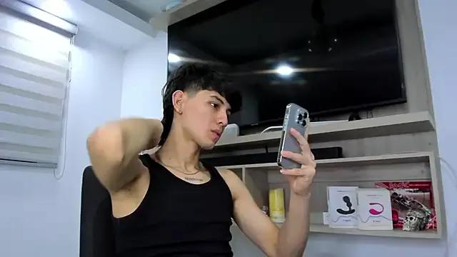 Santi_delacruz from StripChat is Freechat