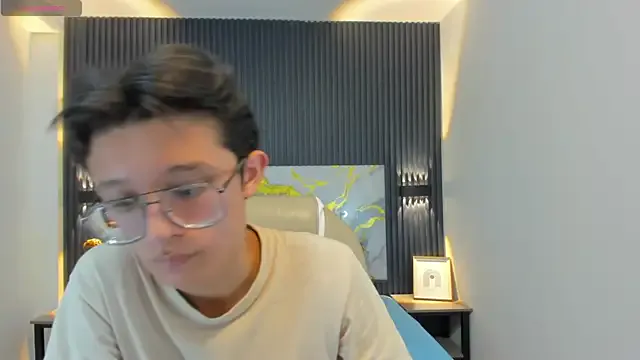 SantiagoRusso18 from StripChat is Freechat