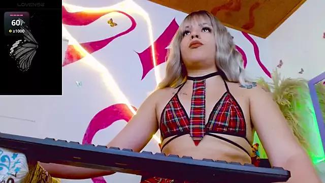 Girls: try live performances with matured performers, from dancing to quirks, in a variety of beautiful sex cams.