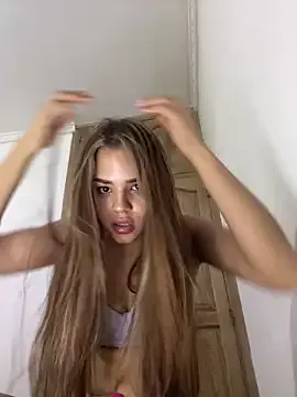 Sara__Secret from StripChat is Freechat