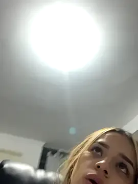 Sara__Secret from StripChat is Freechat