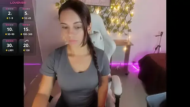 Girls: try live performances with matured performers, from dancing to quirks, in a variety of beautiful sex cams.