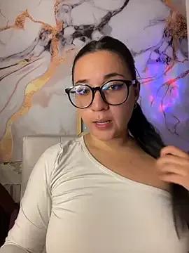 sara_roy04_ from StripChat
