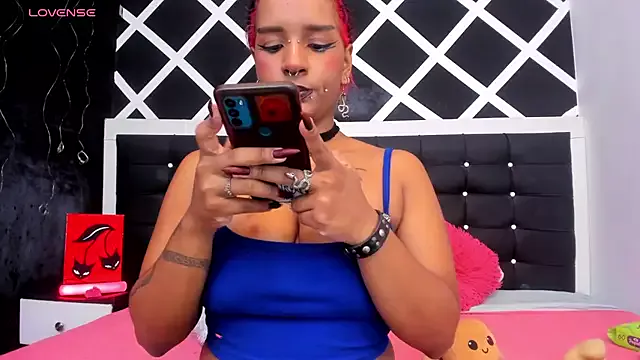 Saraa_Graham from StripChat