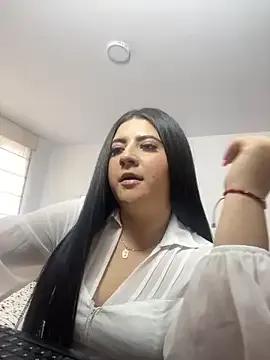 saraaa__ from StripChat is Freechat