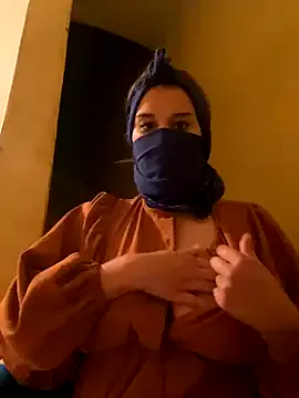 SaraChouchou from StripChat is Freechat