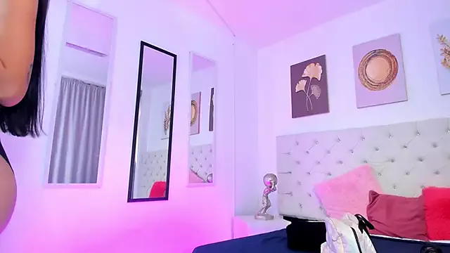 Girls: try live performances with matured performers, from dancing to quirks, in a variety of beautiful sex cams.