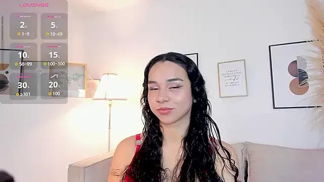Sarah_ortiz from StripChat is Freechat
