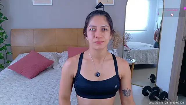 sarah_rayy from StripChat is Freechat
