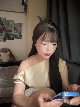 SarahBeii from StripChat is Freechat