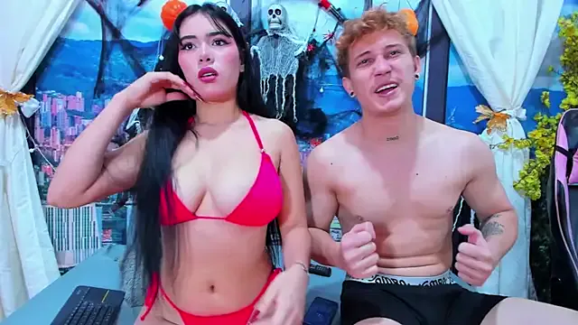 Sarahwalkerr from StripChat is Freechat