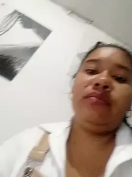 Sarahy- from StripChat is Freechat