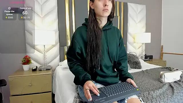 Girls: try live performances with matured performers, from dancing to quirks, in a variety of beautiful sex cams.