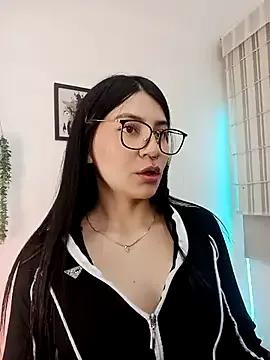 SaraOrtiz_77 from StripChat is Freechat