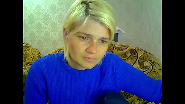 SaraSnow_ from StripChat is Freechat