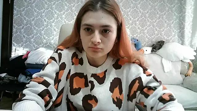 SaraWillis from StripChat is Freechat