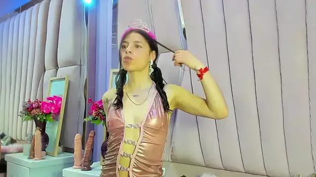Girls: try live performances with matured performers, from dancing to quirks, in a variety of beautiful sex cams.