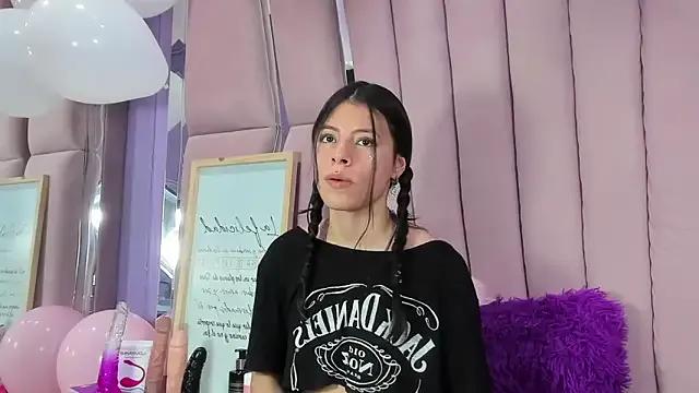 Sasha_Petitte from StripChat is Freechat