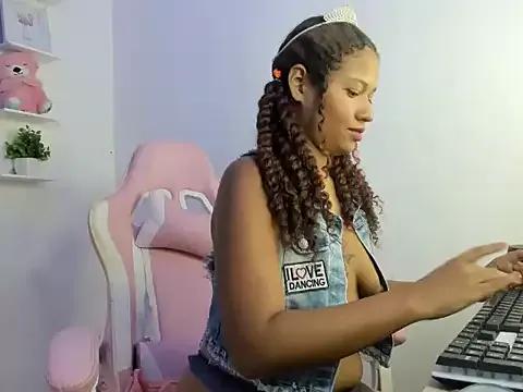 sashaa12 from StripChat is Freechat