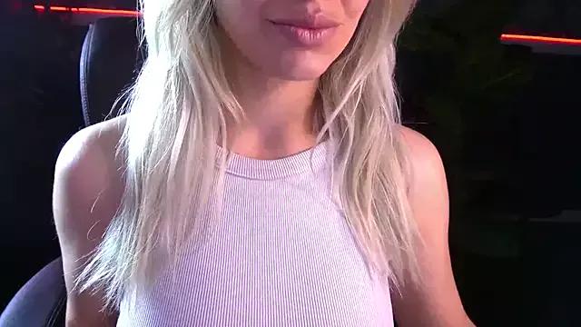 SashaBloom__ from StripChat