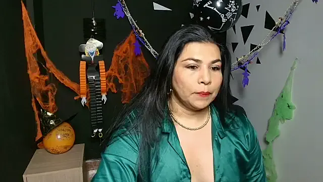 SashaCox_ from StripChat is Freechat