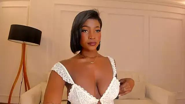 SavannahStorm from StripChat