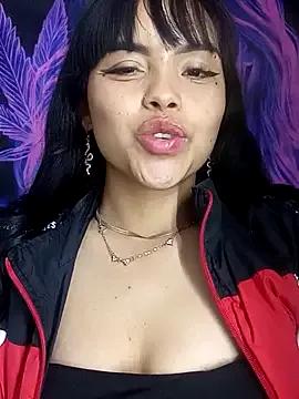 scarlet-hot_ from StripChat is Freechat