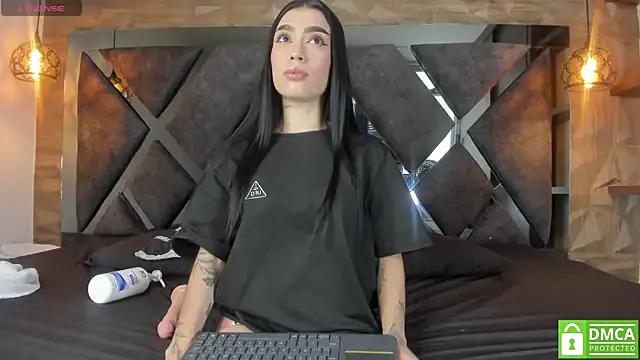 Scarlet__Jones_ from StripChat is Freechat