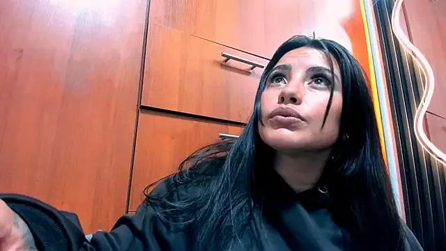 scarletr_red from StripChat is Freechat