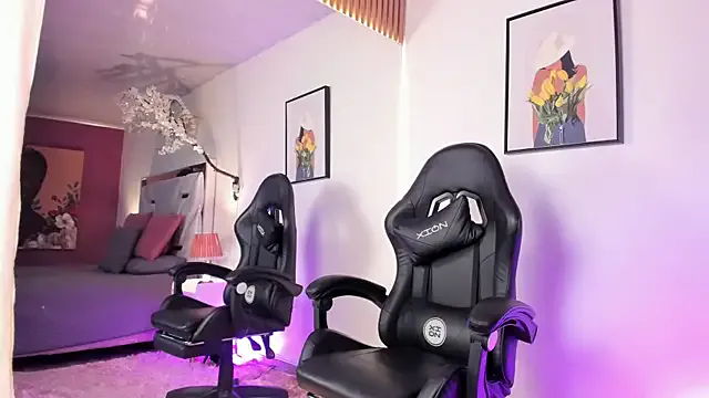 Girls: try live performances with matured performers, from dancing to quirks, in a variety of beautiful sex cams.