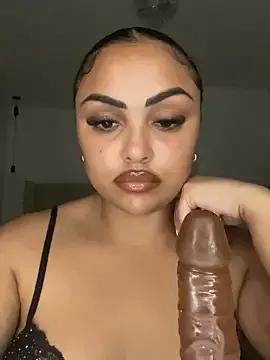 Scarlett-xox from StripChat is Freechat