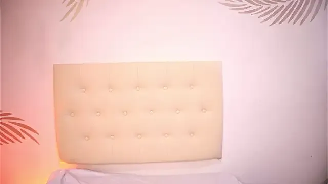 Scarlett_Keller from StripChat is Freechat