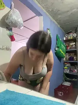 Scarlett_Noire_outdoors from StripChat is Freechat