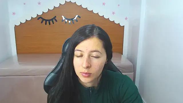 scarlett_percy_t from StripChat is Freechat