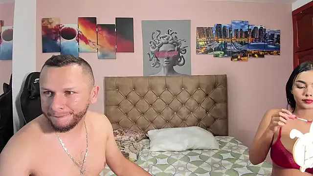 Girls: try live performances with matured performers, from dancing to quirks, in a variety of beautiful sex cams.