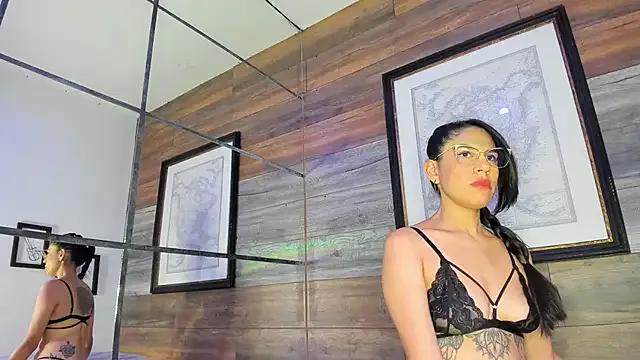 ScarlettQu33n from StripChat is Freechat