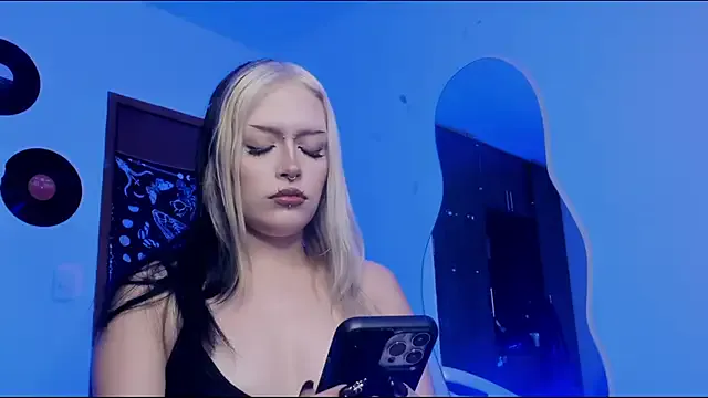 scorpiogyal from StripChat is Freechat