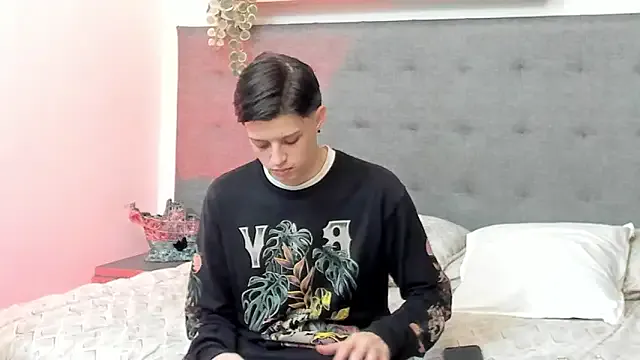 sebastamayo_ from StripChat is Freechat