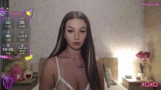 SecretSienna from StripChat is Freechat