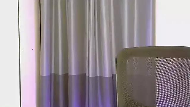 Selen_5 from StripChat