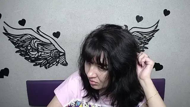 SelenaFly from StripChat is Freechat