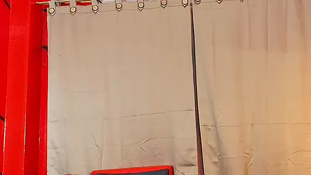 Selenegomezz from StripChat