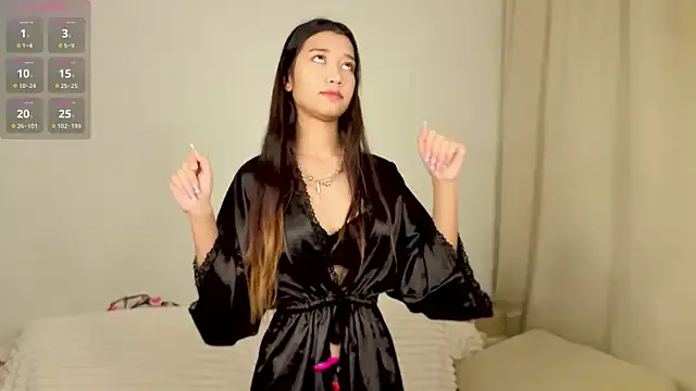 SelinaLukas from StripChat is Freechat