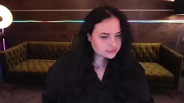 SerahMirabeli from StripChat is Freechat