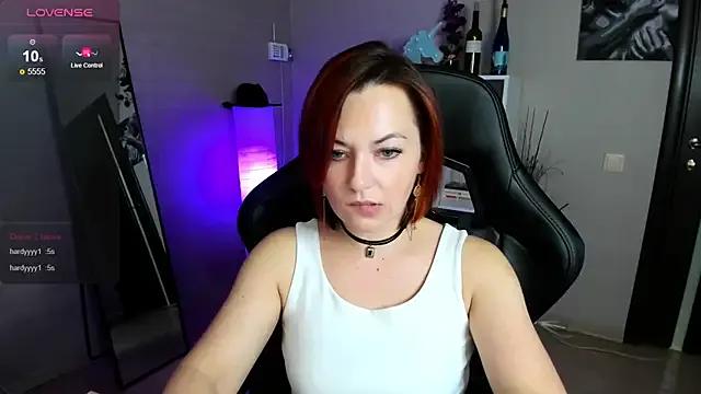 Serena_Woods from StripChat