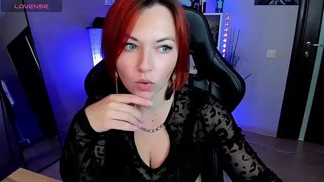 Serena_Woods from StripChat