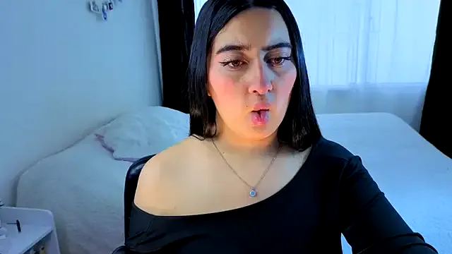 Serenna_se from StripChat