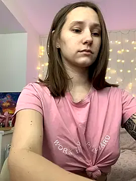 SexCaramell from StripChat is Freechat