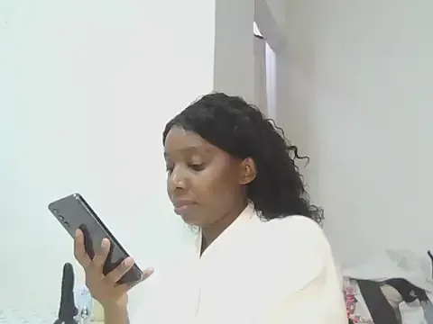 Sexxybella27 from StripChat